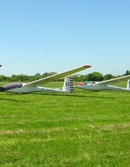 Lot szybowcem za samolotem  Ostrów Wielkopolski P0005211