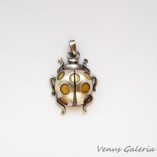 Wisiorek srebrny - Biedronka szara 1015