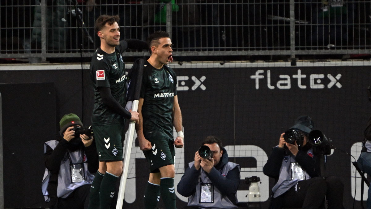 Piłkarze Werderu świętujący trafienie