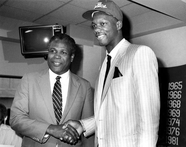 Len Bias (P) wybrany w drafcie do składu Boston Celtics (17 czerwca 1986). Dwa dni później koszykarz zmarł