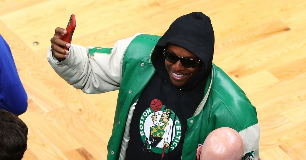 Były gwiazdor NBA przegrał zakład. Oto co musiał zrobić na oczach ludzi