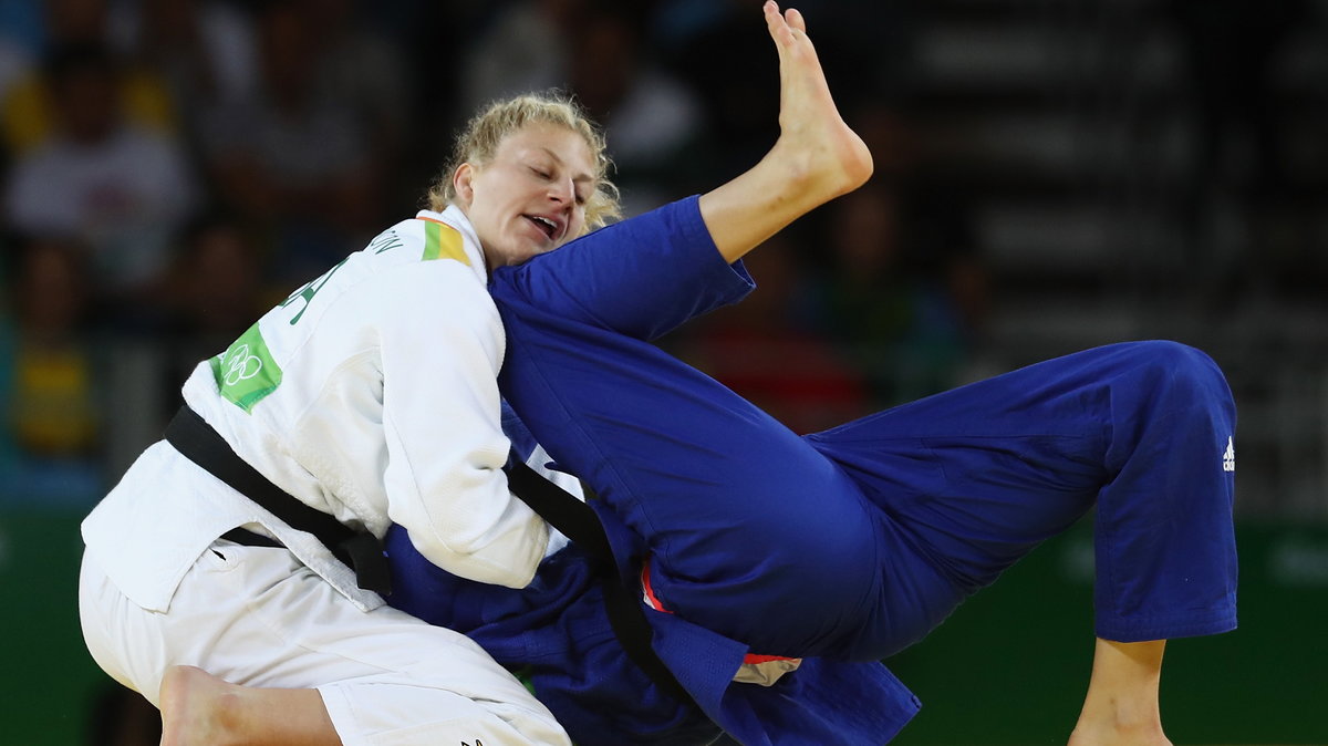 Kayla Harrison (z lewej)