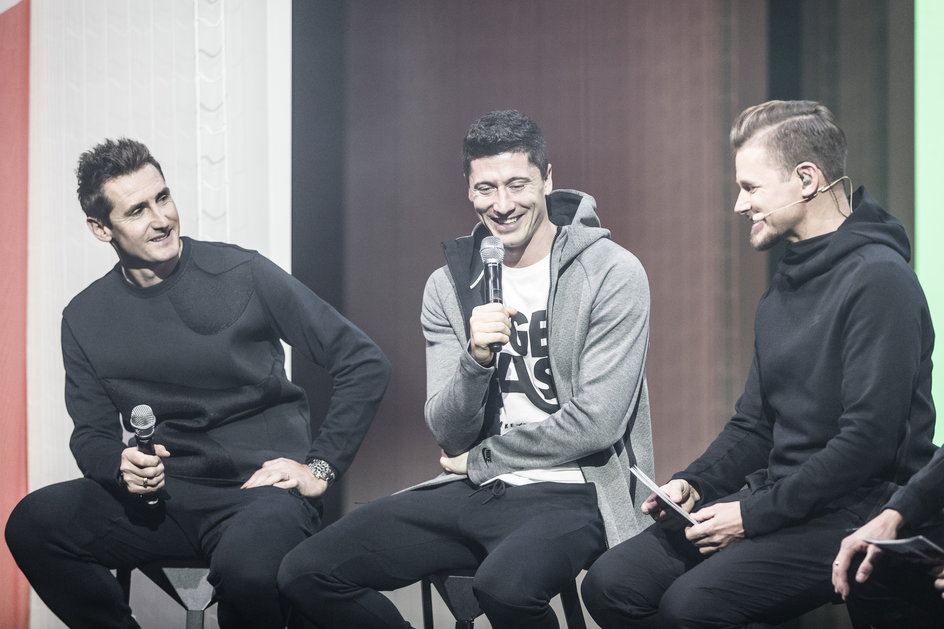 "Lewy" dołącza do kluczowych sportowców Nike. W Monachium, z Miroslavem Klose, prezentował nowe Hypervenom 3