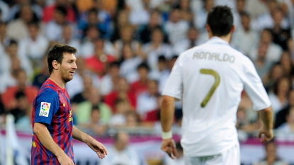 Lionel Messi (z lewej) i Cristiano Ronaldo