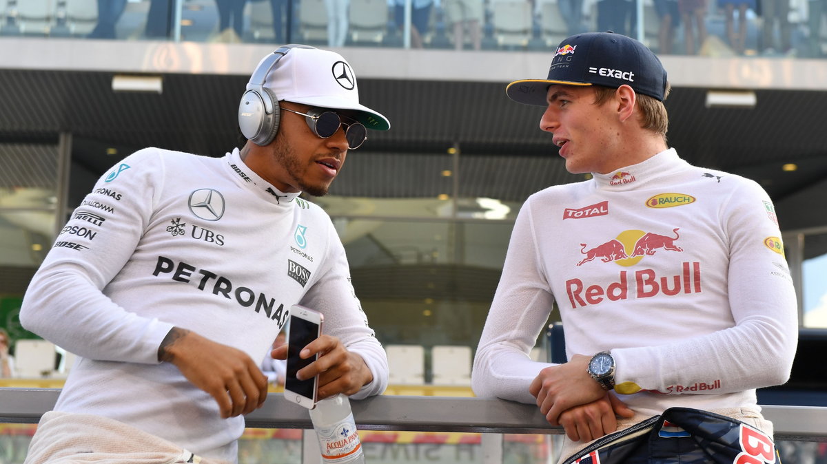 Lewis Hamilton (L) i Max Verstappen