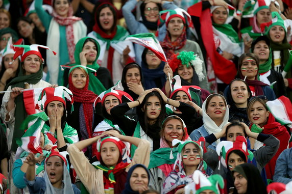 El. MŚ 2022: Iranki obejrzały na stadionie mecz Iran - Kambodża