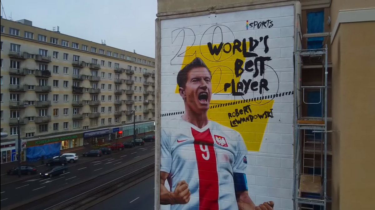 Graffiti z Robertem Lewandowskim w Warszawie