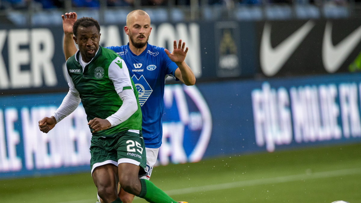 Ambrose Efe (Hibernian) i Erik Hestad (Molde)