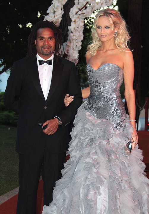 Christian Karembeu i Adriana Sklenarikova w lipcu 2010 r.