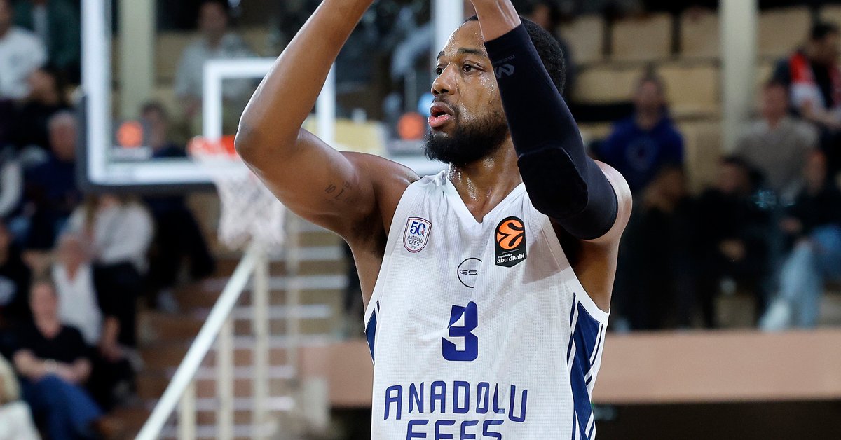 Dobry mecz Jordana Loyda. Porażka Anadolu w Monako