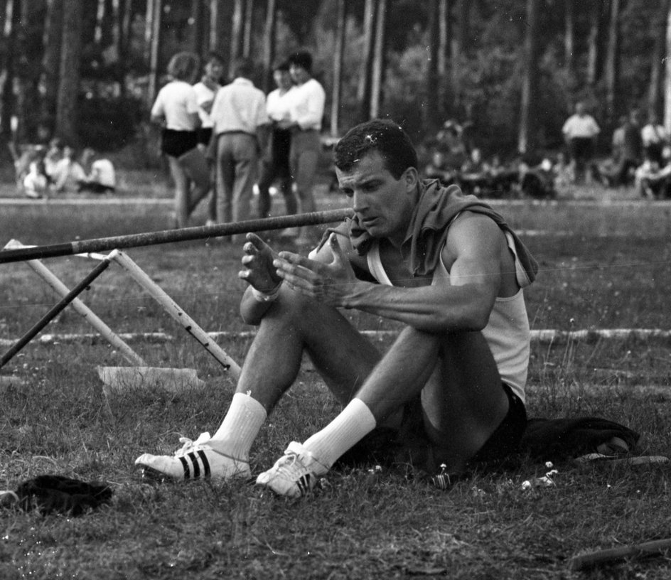 Włodzimierz Sokołowski - pierwszy Polak skoczył pięć metrów o tyczce -  Przegląd Sportowy