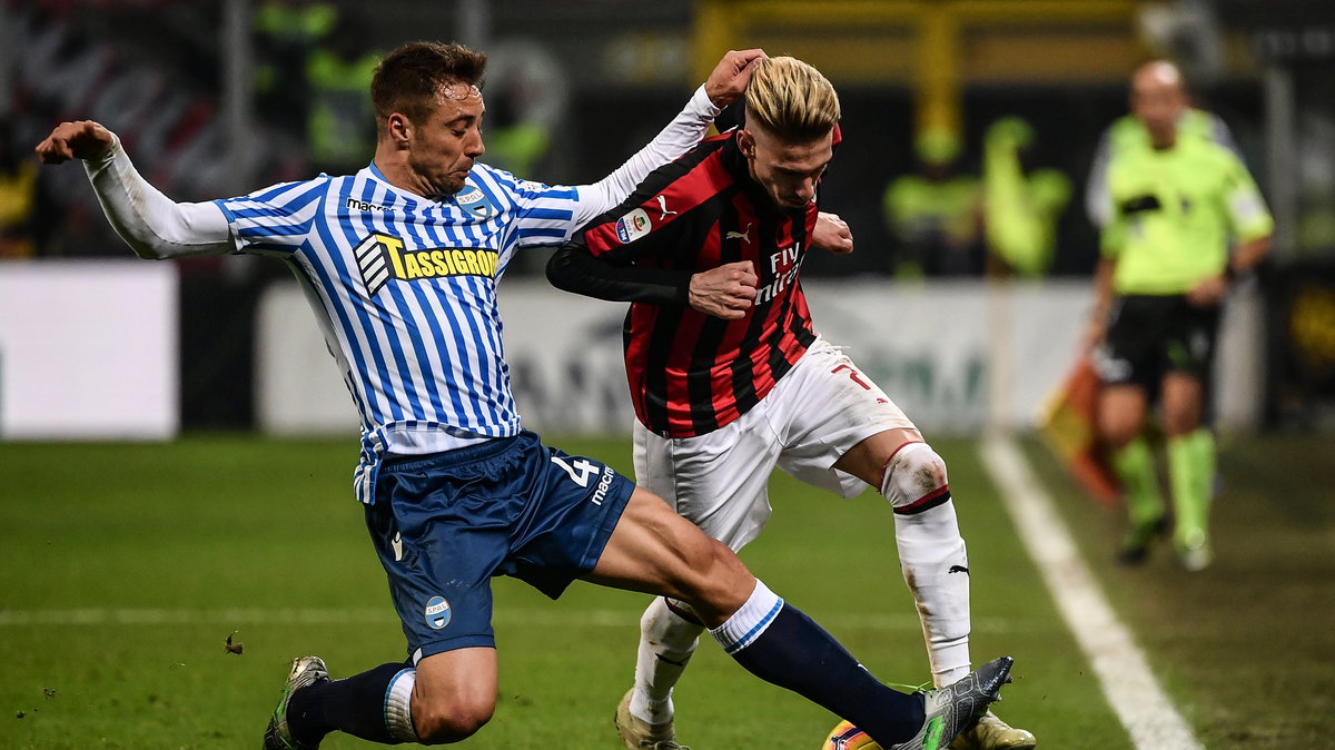 Thiago Cionek (SPAL Ferrara) i Samuel Castillejo (AC Milan)