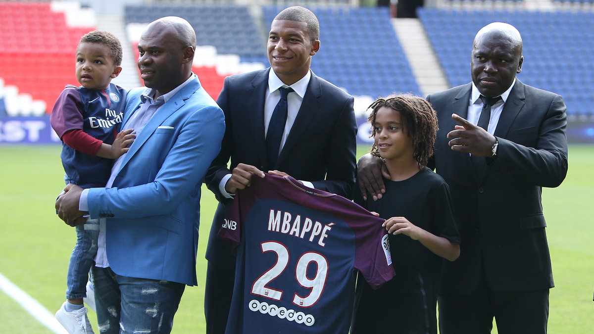 Kylian Mbappe wraz z młodszym bratem, Ethanem