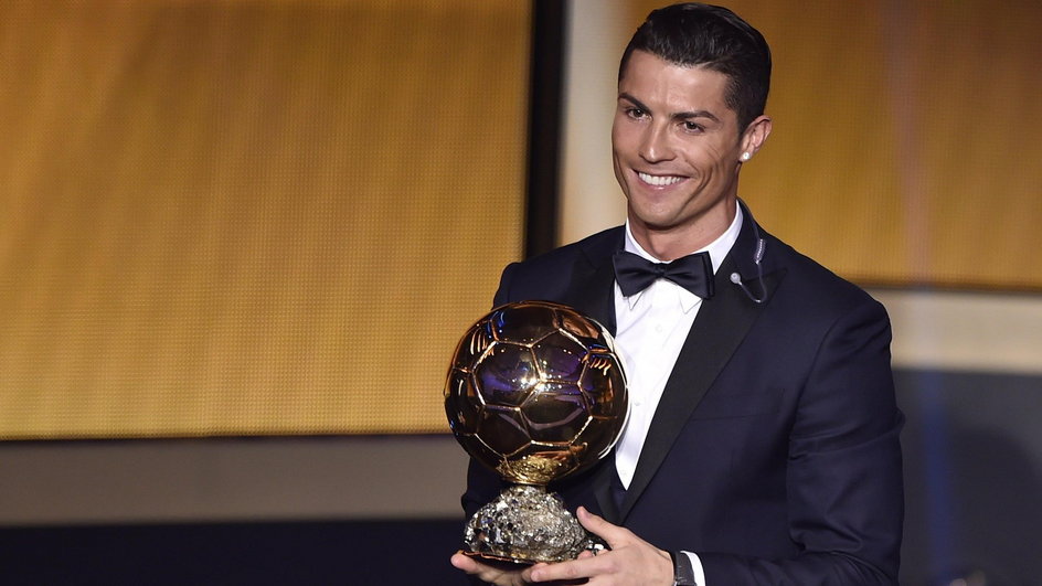Cristiano Ronaldo po raz trzeci zdobył Złotą Piłkę. Zobacz kto jeszcze jest wielokrotnym zdobywcą Złotej Piłki.