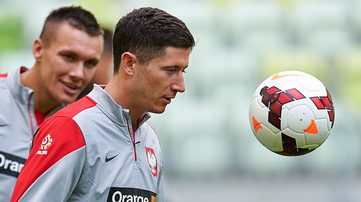 Robert Lewandowski (front)