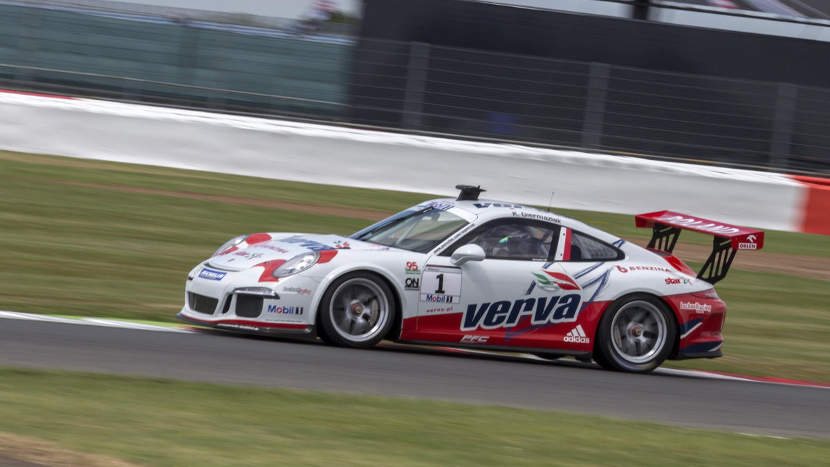 Kuba Giermaziak Porsche Supercup 2015