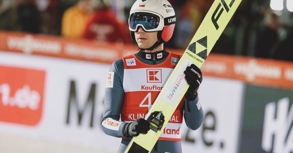 Sensacja w czołówce w Klingenthal! I ten skok na koniec, ależ bomba