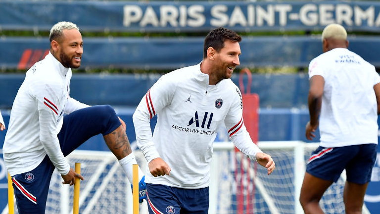 Neymar i Lionel Messi podczas treningu Paris Saint-Germian