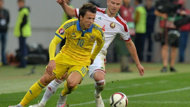 Ukraina - z Jewhenem Konoplianką w składzie - też zagra na Euro 2016, fot. Genya Savilov / AFP