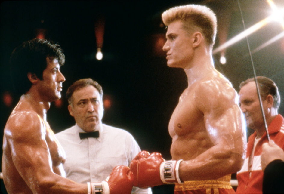 Film "Rocky" i wszelkie jego kontynuacje jest jedną z najlepszych produkcji, która opowiada o boksie