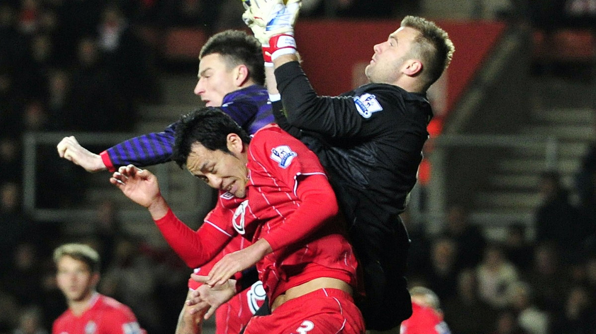 Artur Boruc (L)