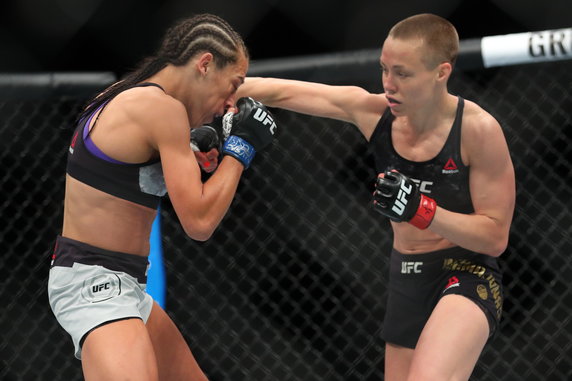  Joanna Jędrzejczyk przegrała z Rose Namajunas