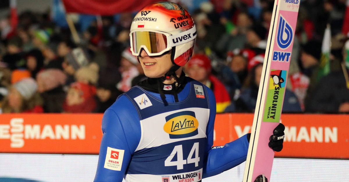 Record on the hill and a fierce battle for the title at the World Championships! Paweł Wąsek saves Polish honor