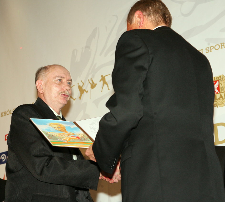 W 2009 roku Grzegorz Cybulski został wybrany przez PKOl najlepszym polskim skoczkiem w dal