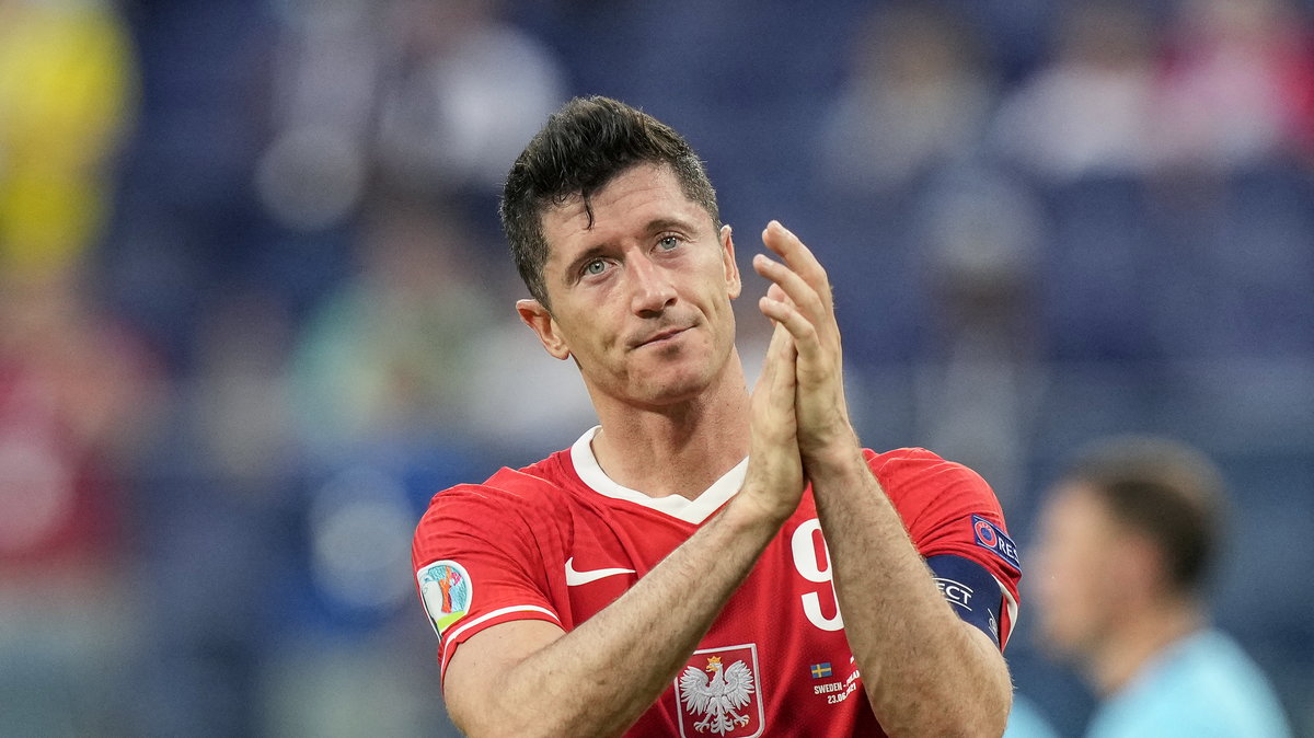 Lewandowski idealnie sprawdziłby się na piasku - mówi trener reprezentacji Rosji