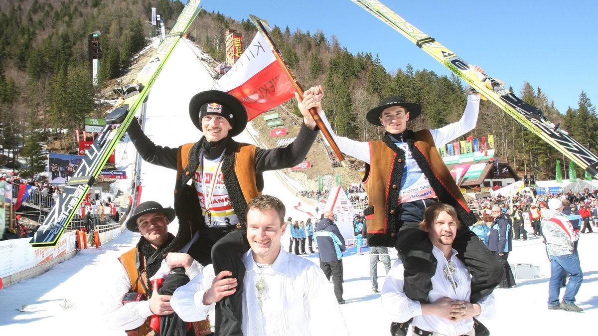 Adam Małysz i Kamil Stoch w 2011 roku w Planicy