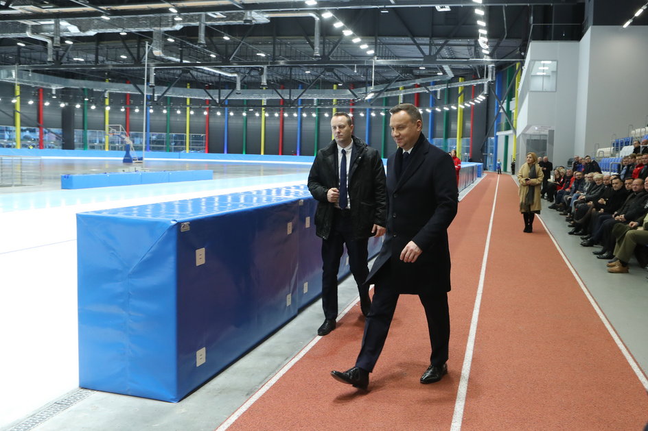 Andrzej Duda podczas uroczystości otwarcia Areny Lodowej w Tomaszowie Mazowieckim. 14 grudnia 2017