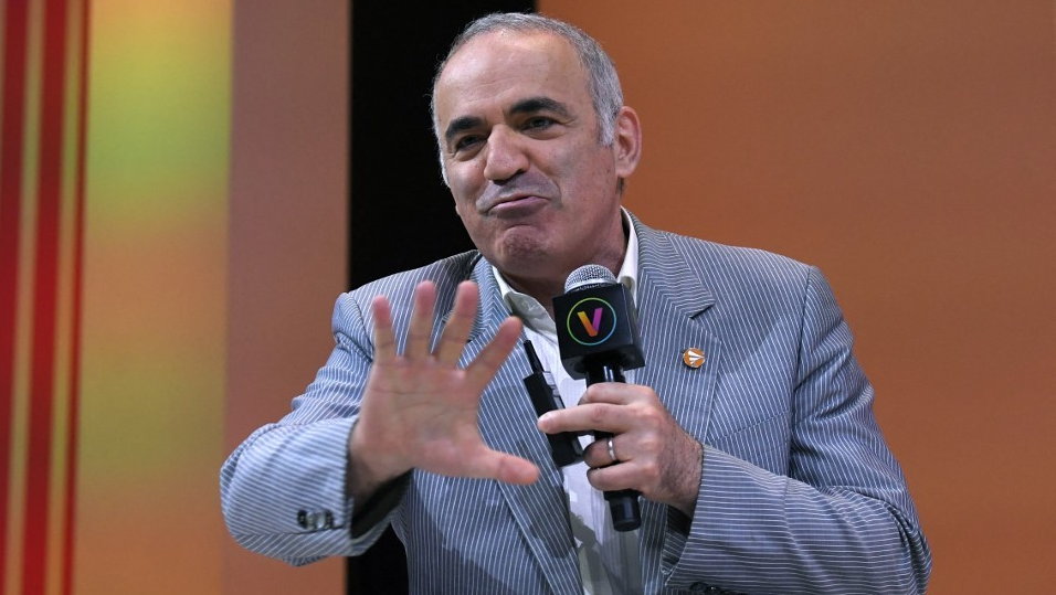 Garri Kasparow nikogo się nie boi