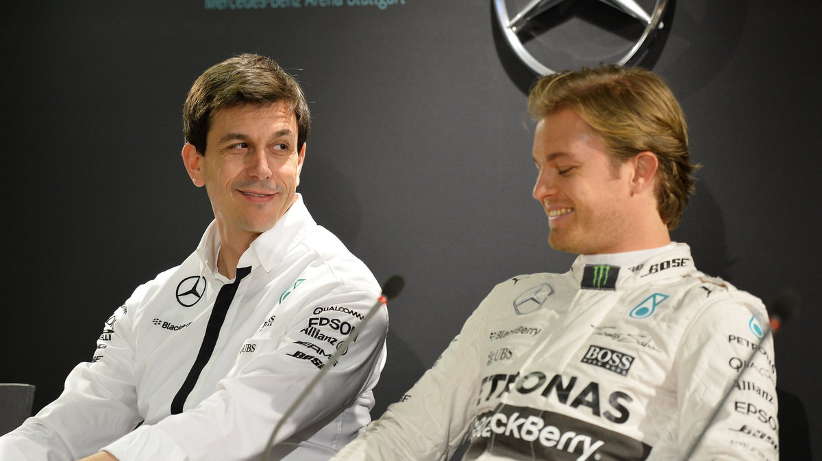 Toto Wolff (L) i Nico Rosberg