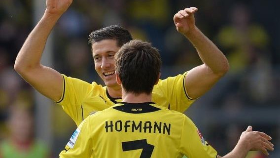 Robert Lewandowski i Jonas Hofmann 