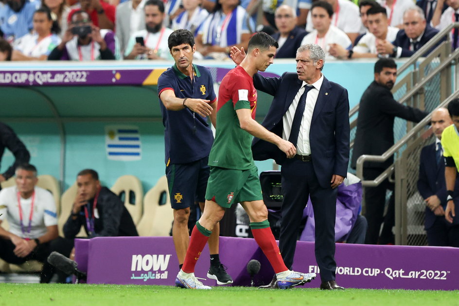 Crisitano Ronaldo i Fernando Santos podczas mistrzostw świata w Katarze