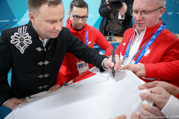 Prezydent Andrzej Duda wraz z małżonką spotkał się z polską ekipą w Pjongczangu