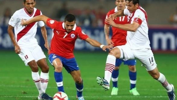 Alexis Sanchez taking on against Peru, 23.03.2013