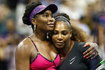Serena Williams (z prawej) i Venus Williams