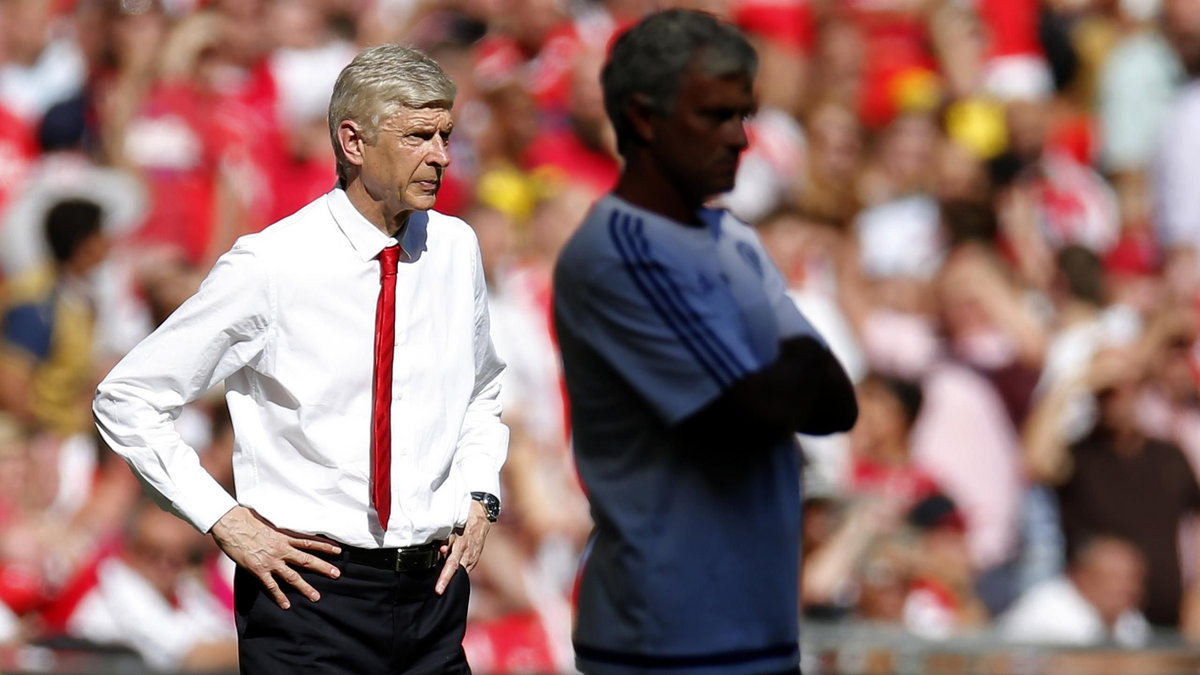 Arsene Wenger broni taktyki Arsenalu