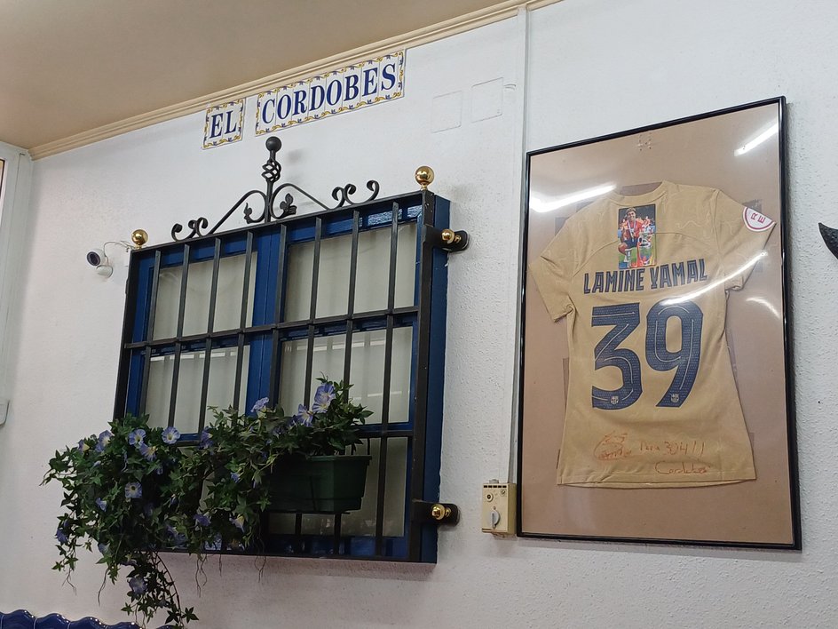 El Cordobes Bar'da Orijinal Yamal Tişörtü