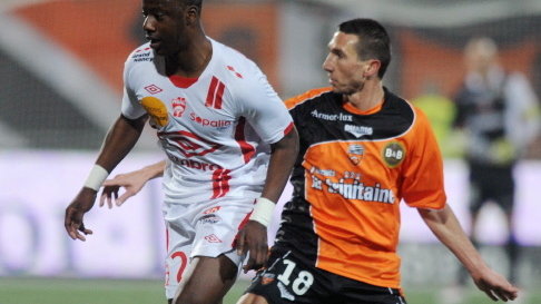 Samba Diakite (L)