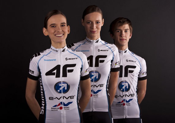 4F E-VIVE Racing Team