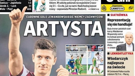 Okładka "Przeglądu Sportowego" z Robertem Lewandowskim