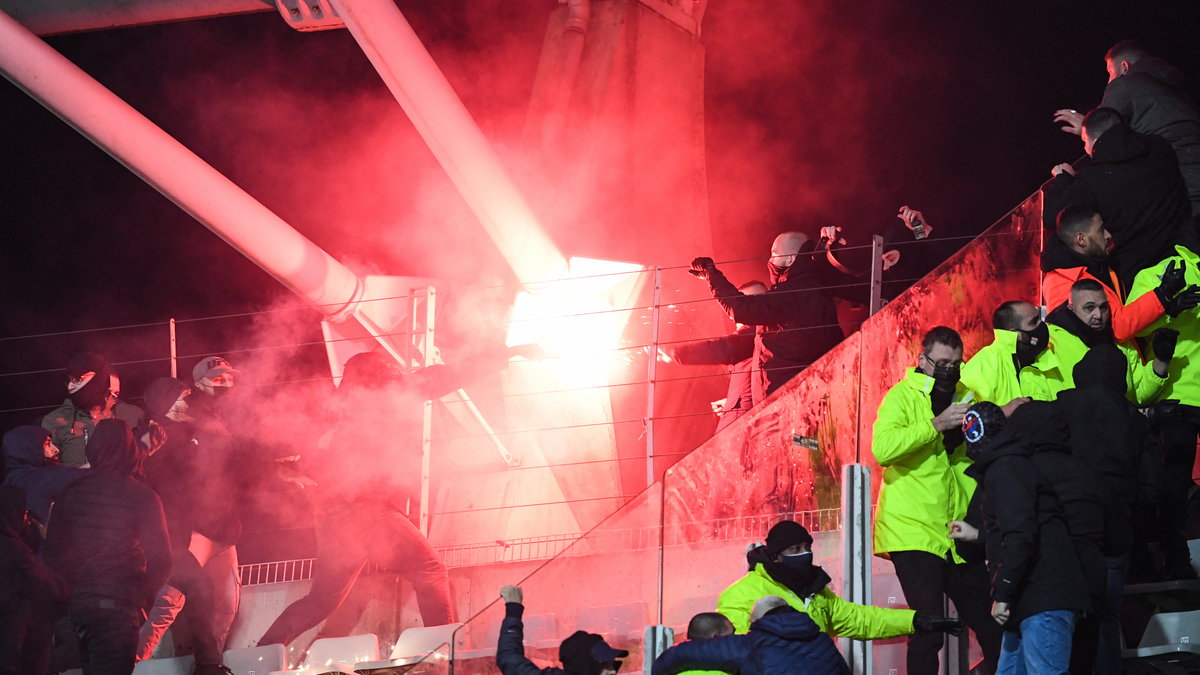 Kibice Paris FC i Olympique Lyon