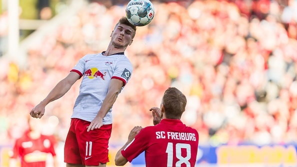 Timo Werner (RB Lipsk) i Nils Petersen (SC Freiburg)