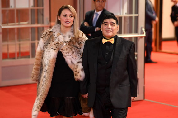 Diego Maradona z partnerką Rocio Olivą