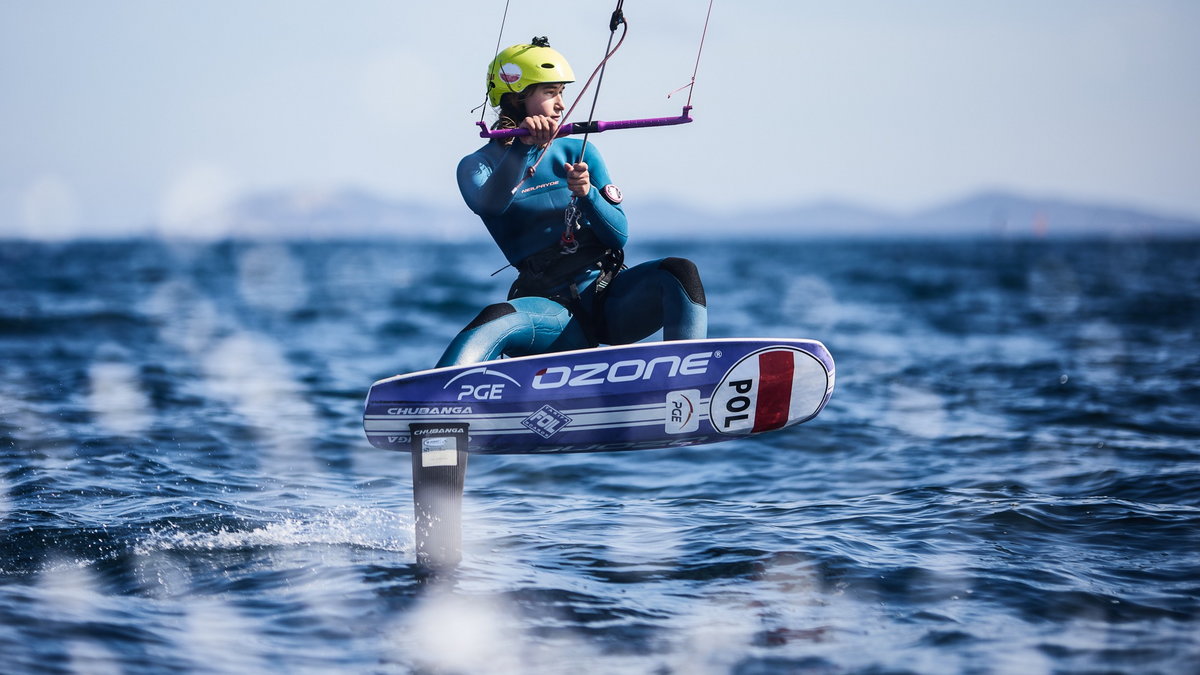 Polacy wywalczyli podczas regat w Hyeres kwalifikacje olimpijskie dla kraju w konkurencjach Formula Kite kobiet i mężczyzn (na zdjęciu: Julia Damasiewicz)