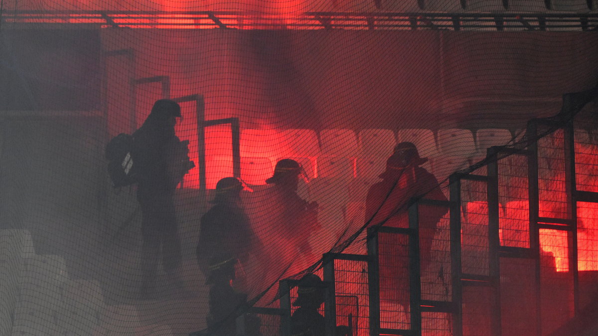 Zamieszki podczas meczu OM - Eintracht