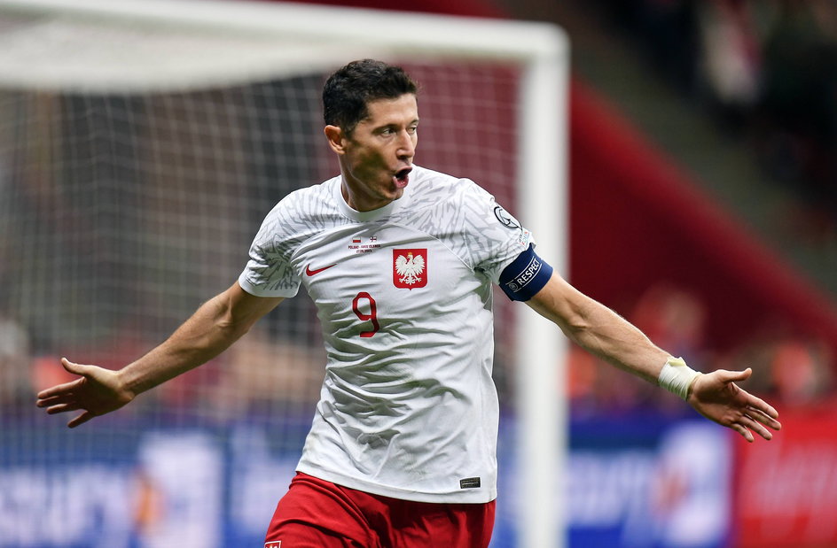 Robert Lewandowski po ponad dziesięciu godzinach przełamał się na Stadionie Narodowym i zaliczył dublet