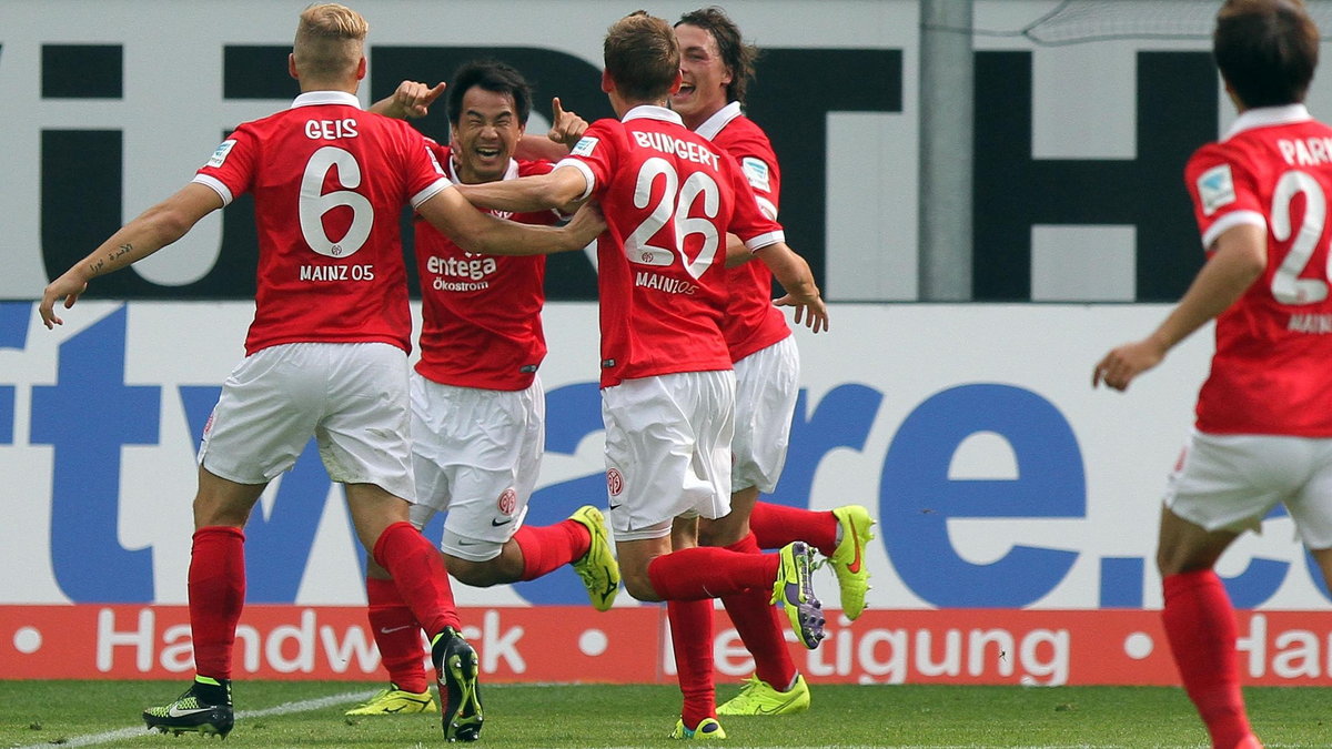 FBL-GER-BUNDESLIGA-PADERBORN-MAINZ